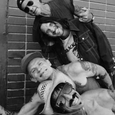 Red Hot Chili Peppers photo 11
