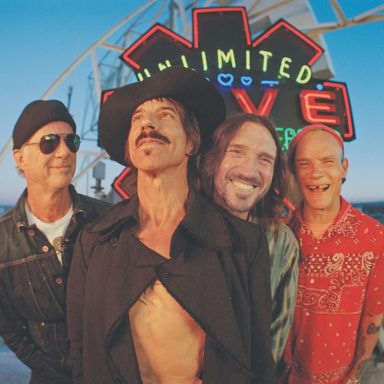 Red Hot Chili Peppers photo 14