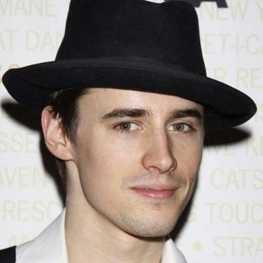 Reeve Carney