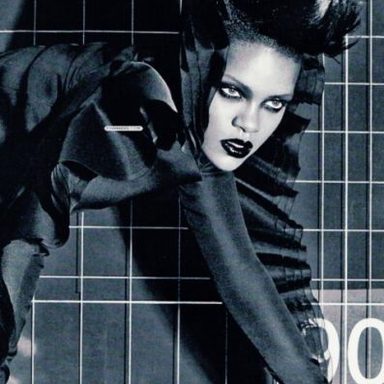 Rihanna photo 374