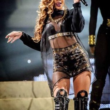 Rihanna photo 40