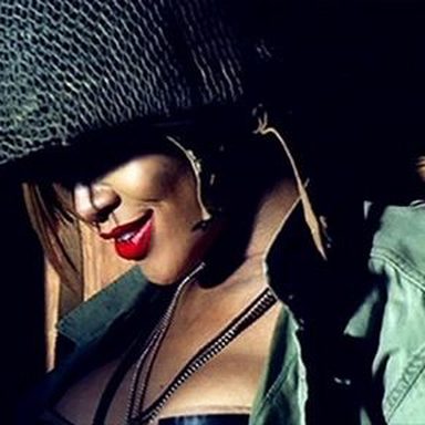 Rihanna photo 325