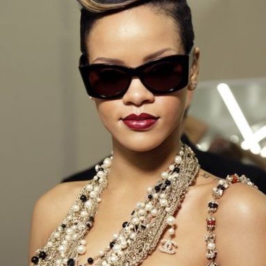 Rihanna photo 411