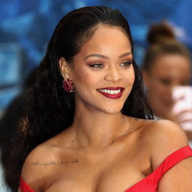 Rihanna photo 129