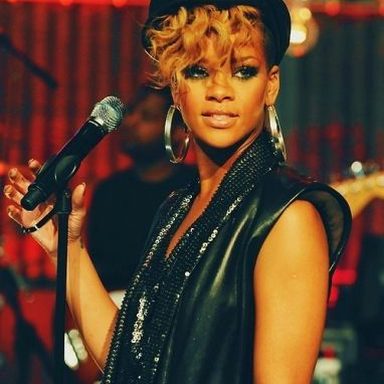 Rihanna photo 360