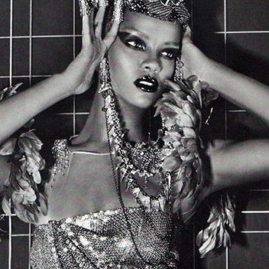 Rihanna photo 435