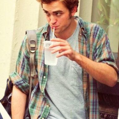 Robert Pattinson photo 32