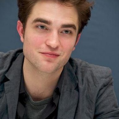 Robert Pattinson photo 19