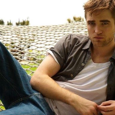 Robert Pattinson photo 21