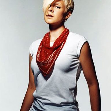 Robyn photo 18