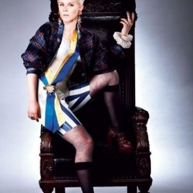 Robyn photo 9
