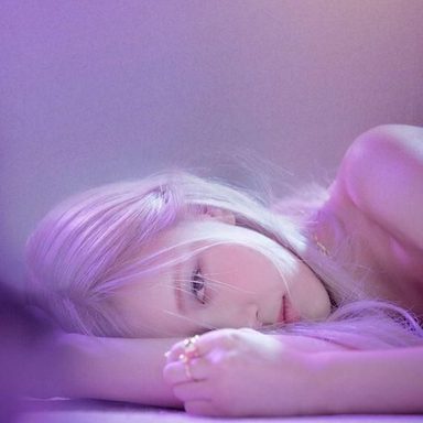 ROSÉ photo 23