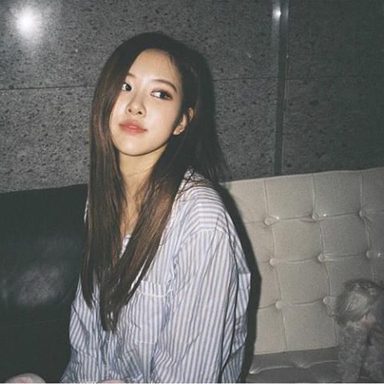 ROSÉ photo 60