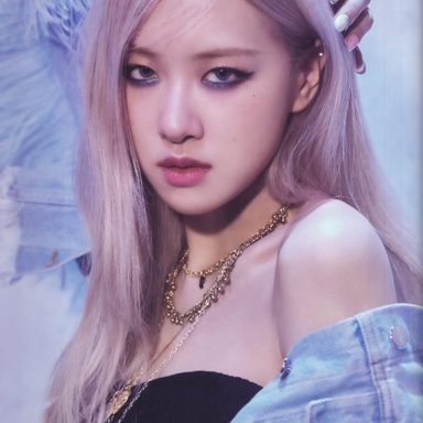 ROSÉ photo 14