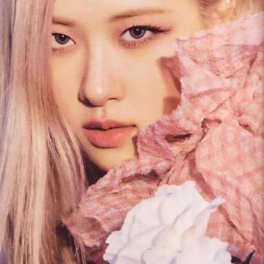 ROSÉ photo 18