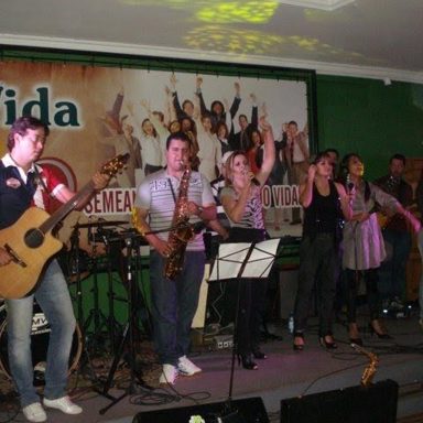 Sal Praise photo 11