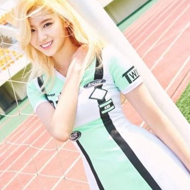 Sana (TWICE) photo 11
