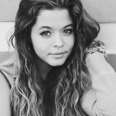 Sasha Pieterse photo 15