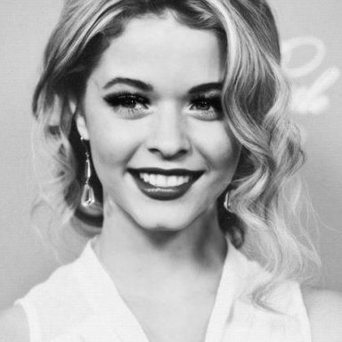 Sasha Pieterse photo 9