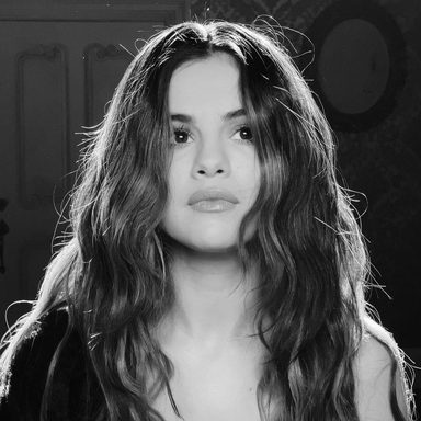 Selena Gomez photo 274