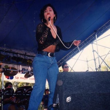 Selena photo 53