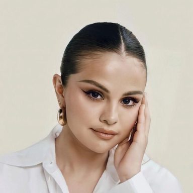 Selena Gomez photo 256