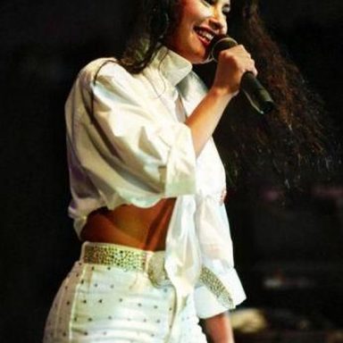 Selena photo 49