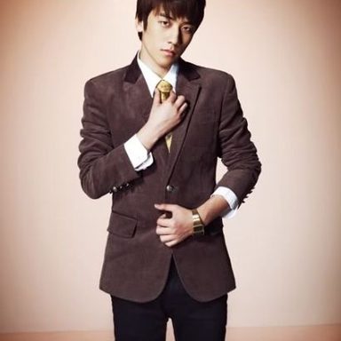 SeungRi photo 22