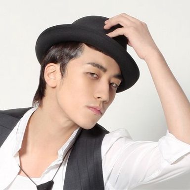 SeungRi photo 24