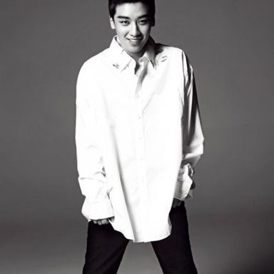 SeungRi photo 17