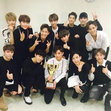 SEVENTEEN photo 42
