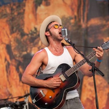 Shakey Graves