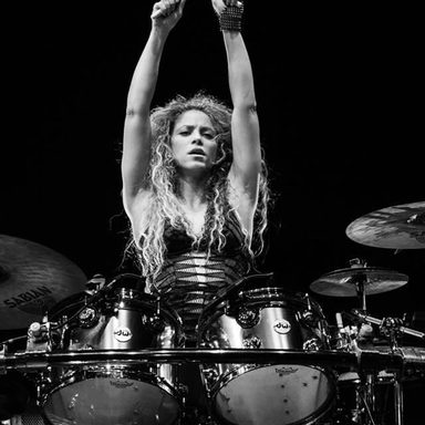 Shakira photo 26