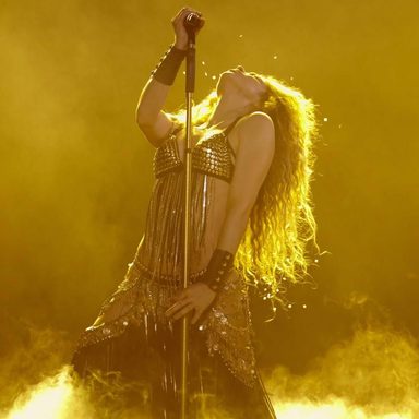 Shakira photo 27