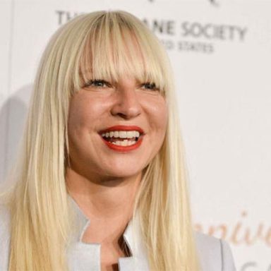 Sia photo 15