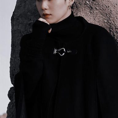 SUGA (BTS) photo 20