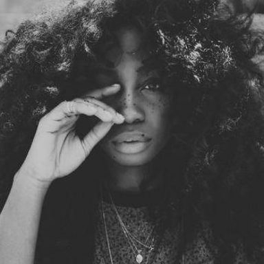 SZA photo 13