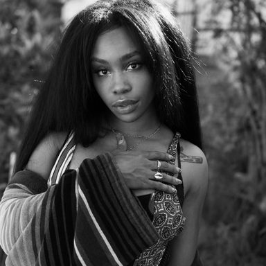 SZA photo 27