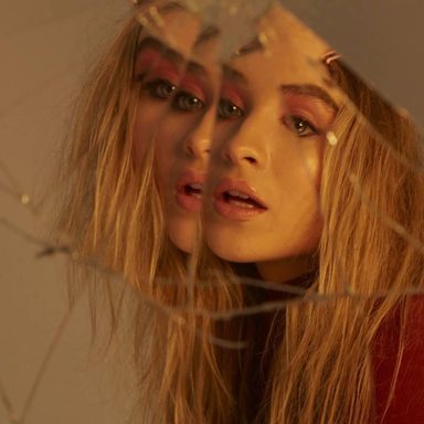 Sabrina Carpenter photo 975