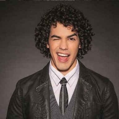 Sam Alves photo 14