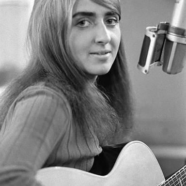 Sally Oldfield photo 14