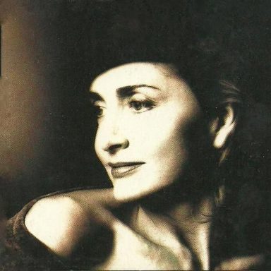 Sally Oldfield photo 17