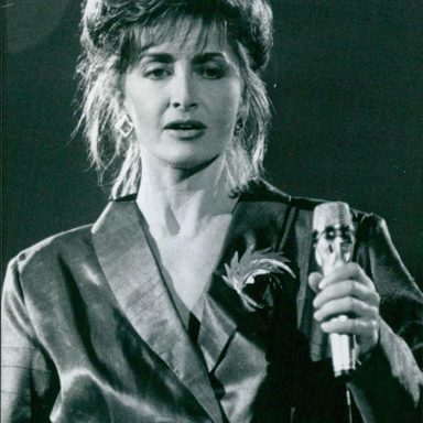 Sally Oldfield