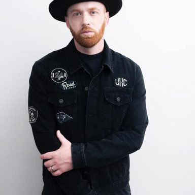 Sam Tinnesz