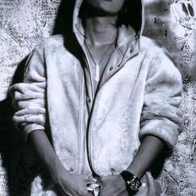 SE7EN