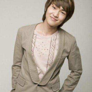 SHINee photo 16