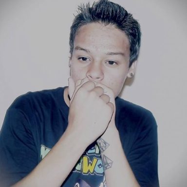 T. Looks photo 9