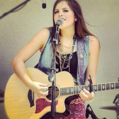 Tayler Buono photo 9