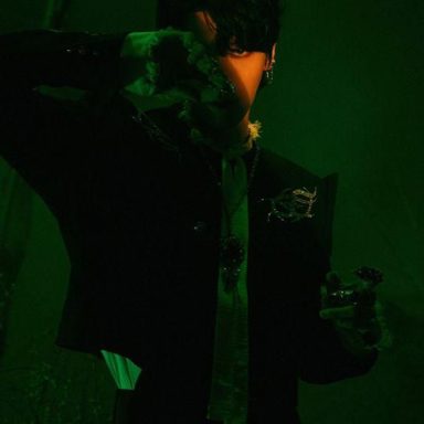 TEN photo 15