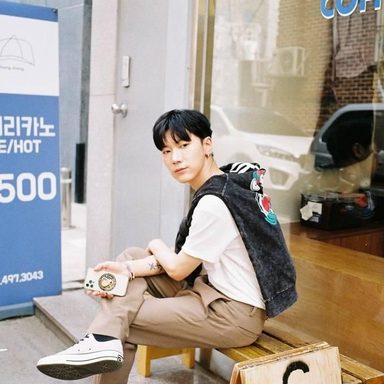 TEN photo 32